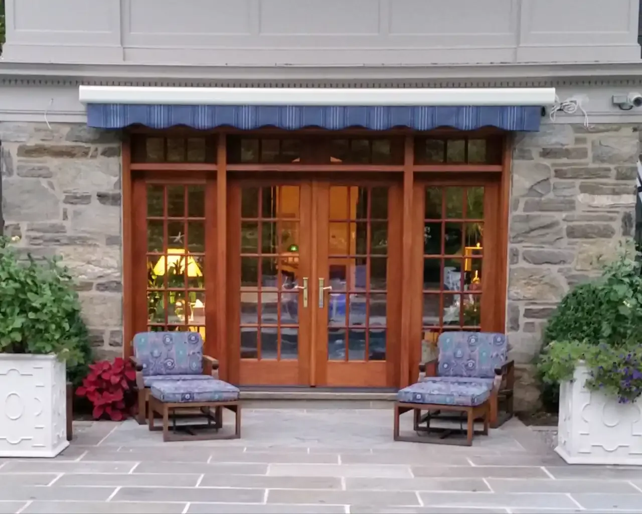 Lateral-arm retractable awning on a South Jersey deck — All Seasons Awnings